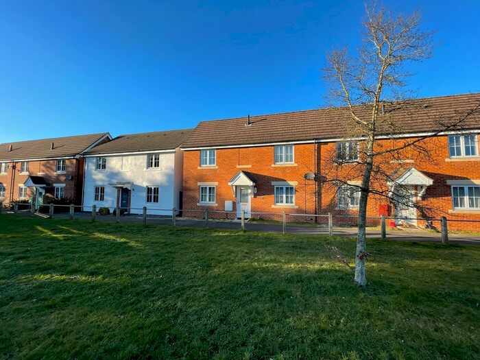 3 Bedroom Semi-Detached House To Rent In Artillery Drive, Thatcham, RG19