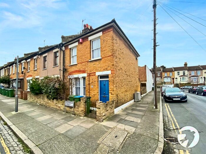 2 Bedroom End Of Terrace House To Rent In Speranza Street, London, SE18