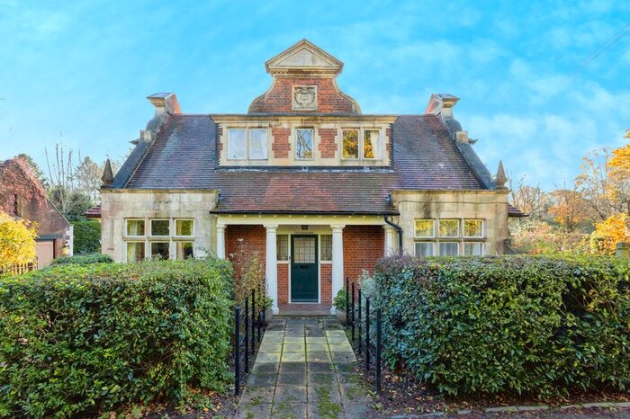 3 Bedroom Detached House For Sale In Tongs Wood Drive, Hawkhurst, Cranbrook, Kent, TN18