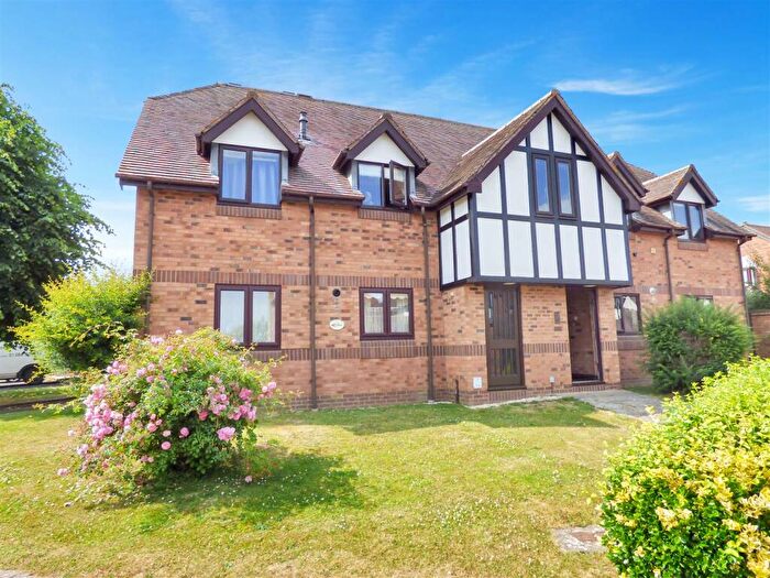 2 Bedroom Apartment For Sale In River Way, Shipston-on-Stour, CV36