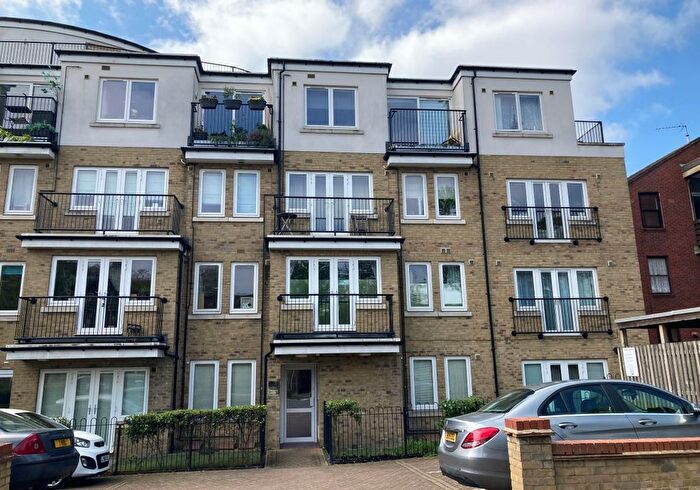 1 Bedroom Flat To Rent In Nexus Court, Malvern Road, London, NW6