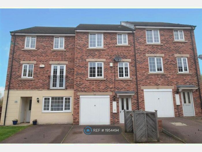 4 Bedroom Terraced House To Rent In Silverwood Road, Barnsley, S75