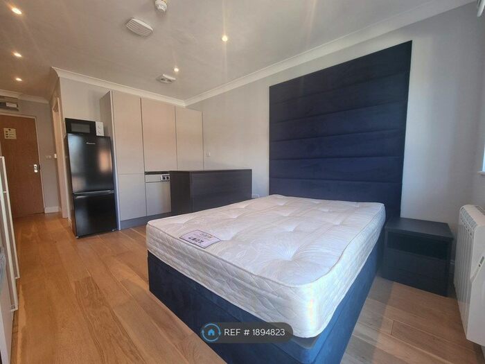 Studio To Rent In Marlow Bottom, Marlow, SL7