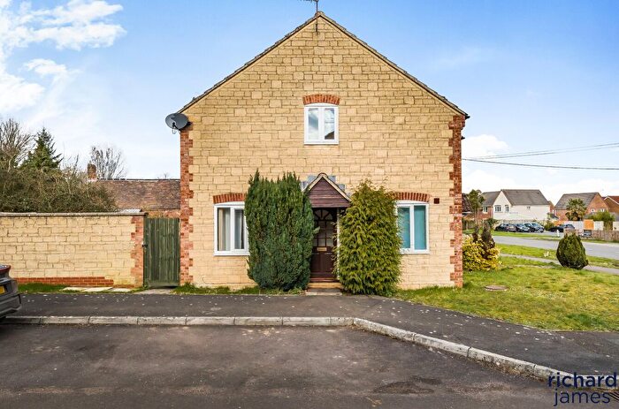 2 Bedroom End Of Terrace House For Sale In Bakers Field, Lyneham, Chippenham, SN15