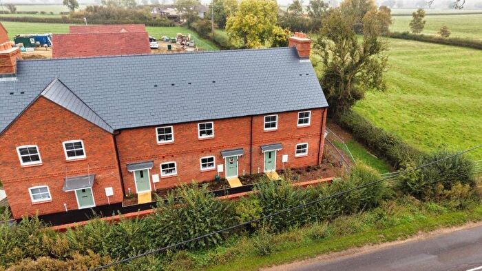3 Bedroom End Of Terrace House For Sale In Kiln End, Valentines Meadow, Stewkley, LU7