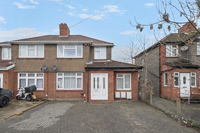 4 Bedroom Terraced House For Sale In Cranford Drive, Hayes, UB3