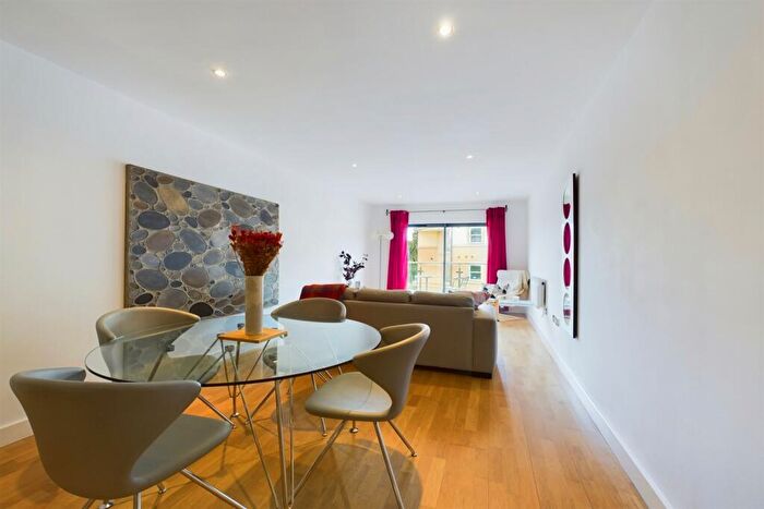 2 Bedroom Apartment To Rent In Grove Park Oval, Gosforth, Newcastle Upon Tyne, NE3