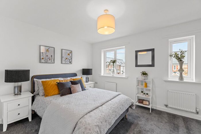 3 Bedroom End Of Terrace House For Sale In Exeter, EX4