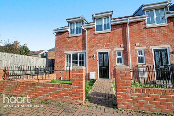 3 Bedroom Terraced House To Rent In George Street, Weston-Super-Mare, BS23