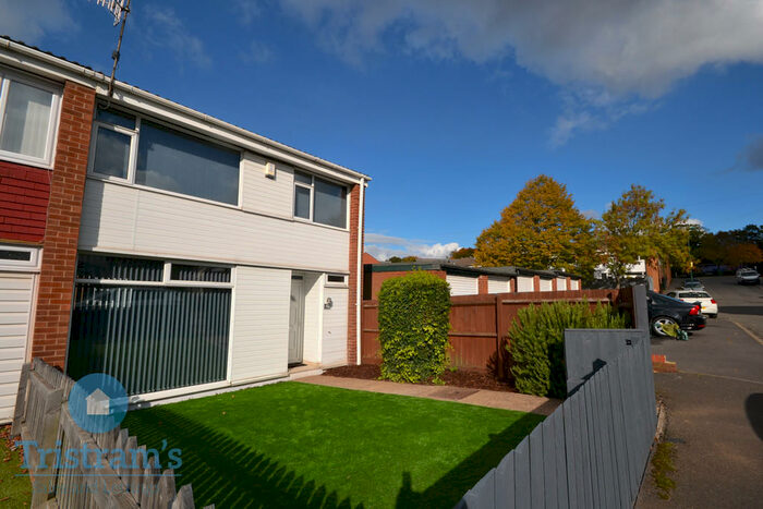 3 Bedroom End Of Terrace House To Rent In Latimer Close, Nottingham, NG6