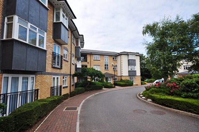 2 Bedroom Flat To Rent In Morello Gardens, Hitchin, SG4