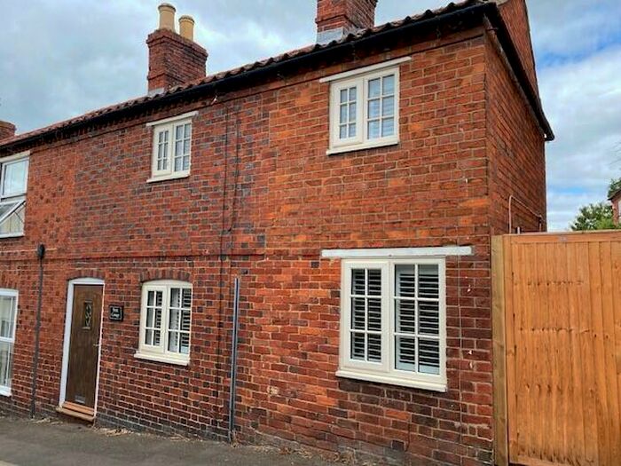 2 Bedroom Cottage To Rent In Brick Cottage, High Street, Fulbeck, Grantham, Lincolnshire, NG32