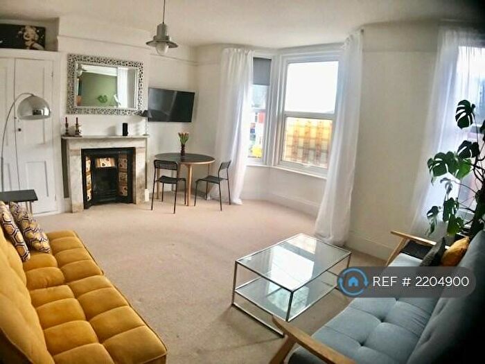 1 Bedroom Flat To Rent In Tarring Road, Worthing, BN11