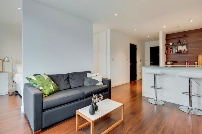 Studio To Rent In City View Apartments, London, N4