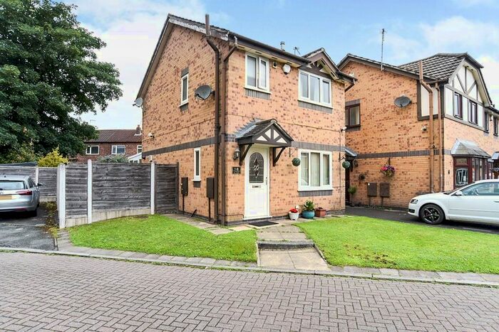 3 Bedroom Semi-Detached House To Rent In Tudor Close, Stockport, Cheshire, SK5