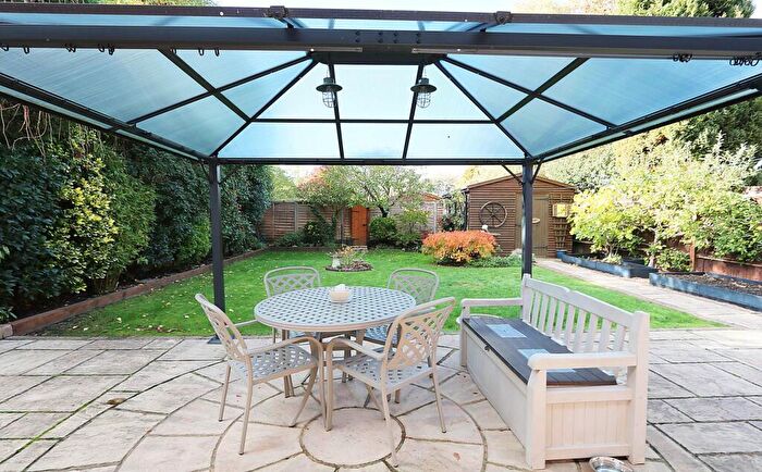 4 Bedroom Bungalow For Sale In North Street, Nr Englefield - Peaceful Hamlet On The Edge Of Englefield Estate, RG7