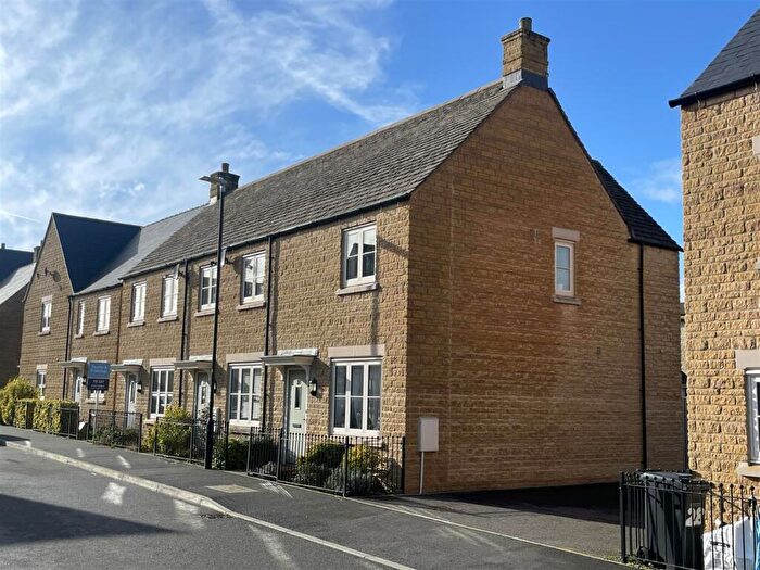 2 Bedroom End Of Terrace House For Sale In Swallow Road, Bourton-on-the-Water, GL54
