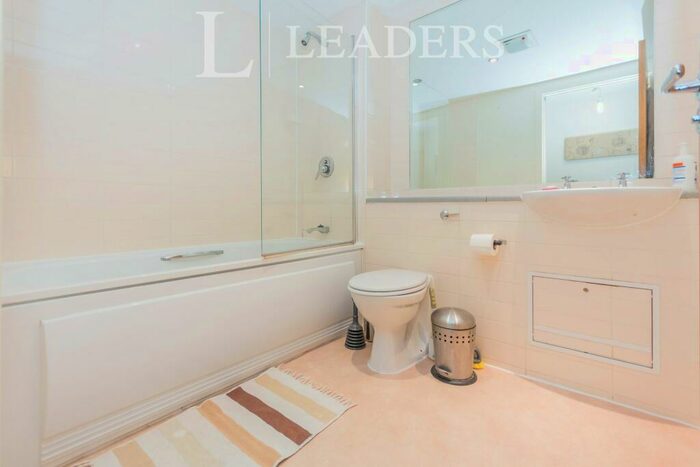 2 Bedroom Apartment To Rent In Avoca Court, Moseley Road, B12