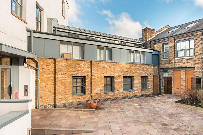 2 Bedroom Property For Sale In Porteus Place, Clapham, SW4
