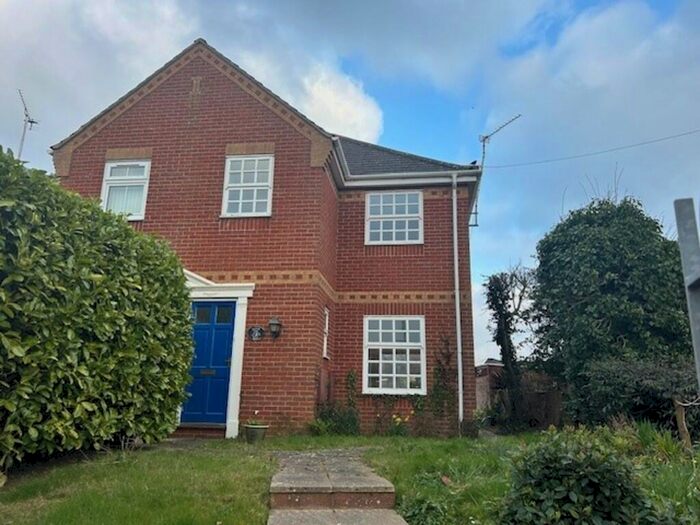 3 Bedroom Semi-Detached House To Rent In Reedham Road, Acle, NR13