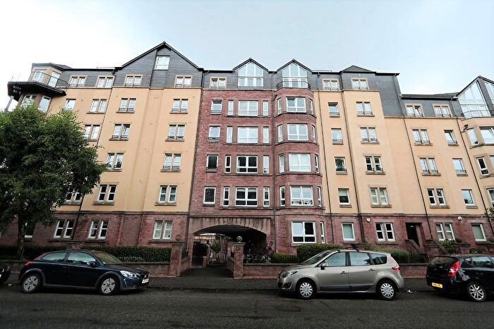 2 Bedroom Flat To Rent In Crow Road, Broomhill, Glasgow, G11