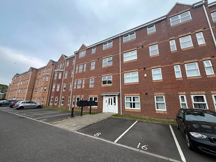 2 Bedroom Flat To Rent In Beadnall House, Lingwood Court, Thornaby, Stockton-On-Tees, North Yorkshire, TS17