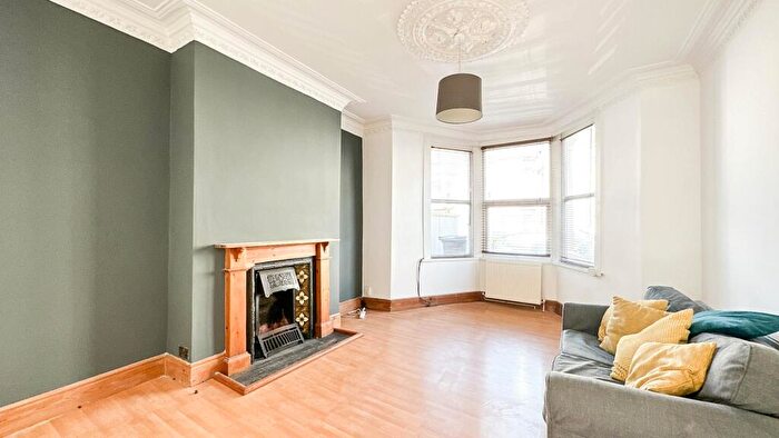 3 Bedroom End Of Terrace House To Rent In Islington Road, Southville, Bristol, BS3