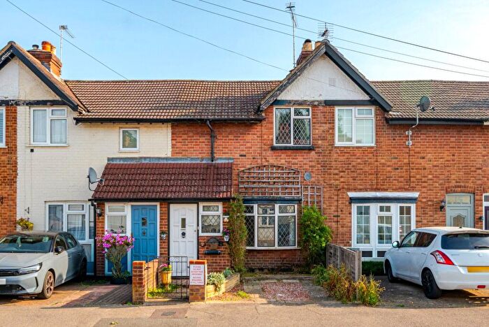 2 Bedroom Terraced House For Sale In Kings Road, New Haw, KT15