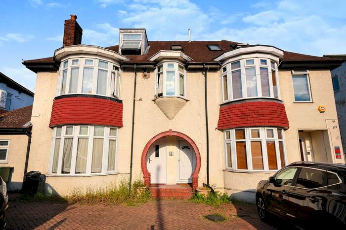 3 Bedroom Maisonette To Rent In Burnt Ash Lane, Bromley, BR1