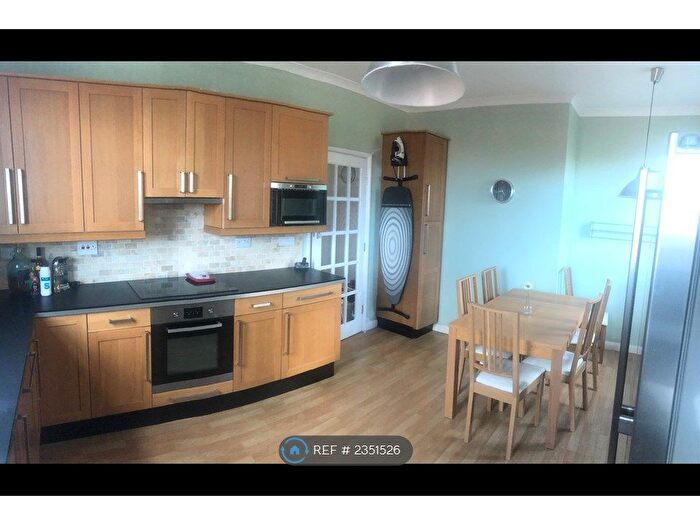 3 Bedroom Flat To Rent In Vicarage Gardens, Bedlington, NE22