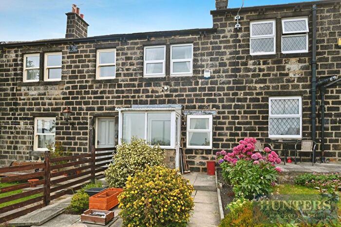 2 Bedroom Terraced House For Sale In North Terrace, Yeadon, Leeds, LS19