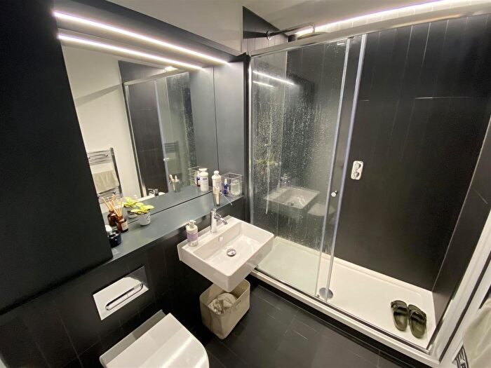 1 Bedroom Flat For Sale In Crusader Mill, Chapeltown St, Manchester, M1