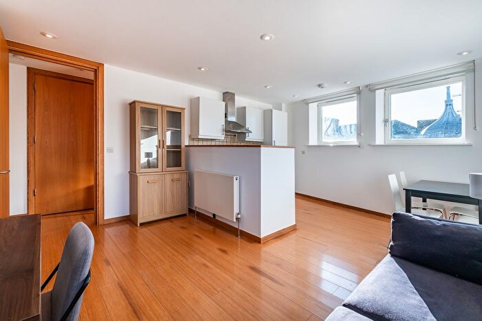 2 Bedroom Flat To Rent In Rochester Row, London, SW1P