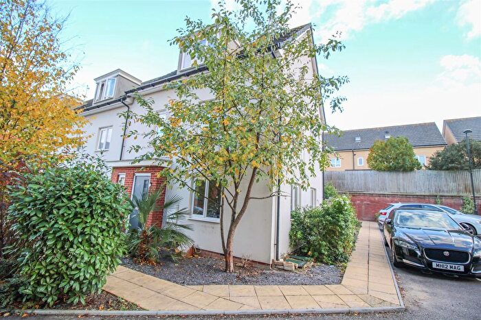 3 Bedroom End Terrace House For Sale In Bowhill Way, Harlow, CM20