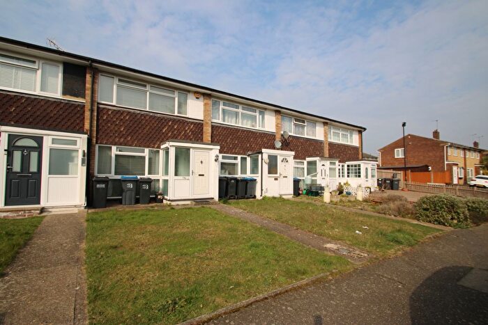 2 Bedroom Property To Rent In Sundale Avenue, South Croydon, CR2