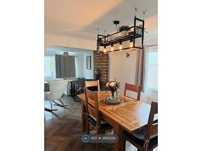 3 Bedroom Park Home To Rent In Watford Road, Northampton, NN6