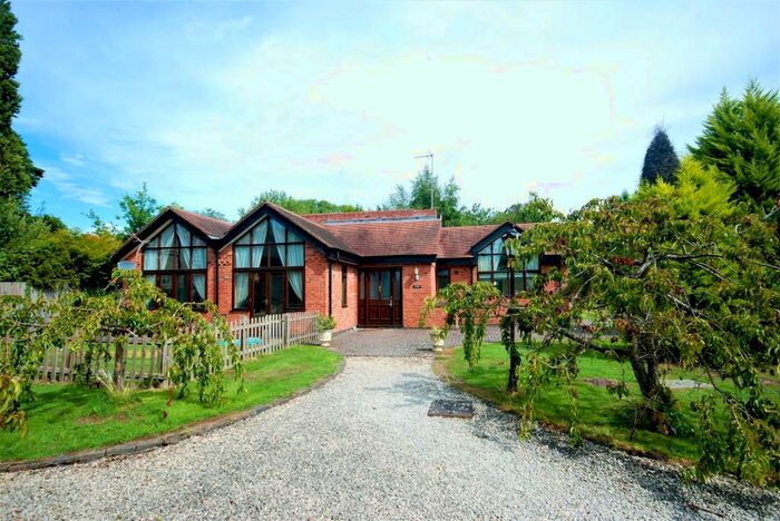 4 Bedroom Bungalow To Rent In Blackdown Hall, Sandy Lane, Leamington Spa, Warwickshire, CV32