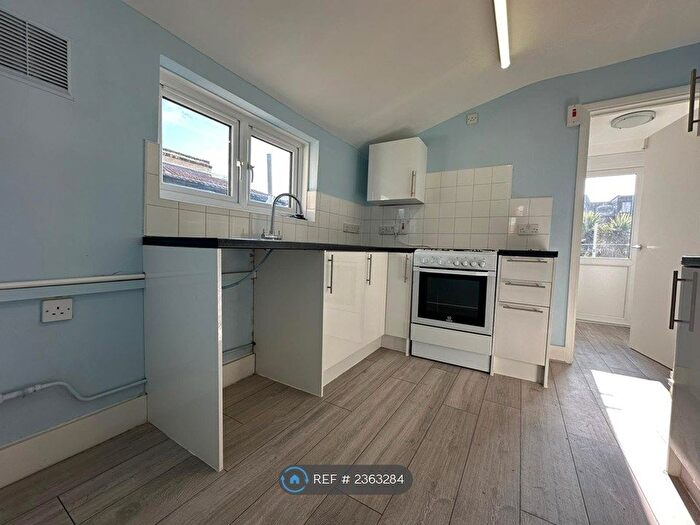 1 Bedroom Flat To Rent In Claxton Grove, London, W6