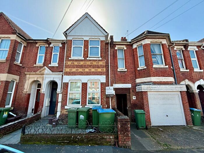 1 Bedroom Flat To Rent In Wilton Avenue, Southampton, Hampshire, SO15