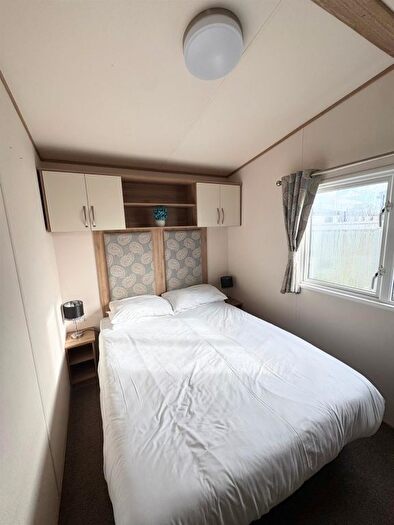 2 Bedroom Park Home For Sale In Sleaford Road, Tattershall, Lincoln, LN4