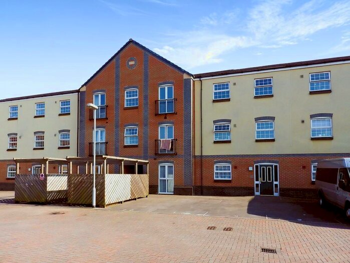 2 Bedroom Flat To Rent In St Austell Way, Swindon, Wiltshire, SN2