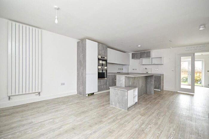 3 Bedroom Semi-Detached House To Rent In Fairfield Way, Keynsham, Bristol, BS31