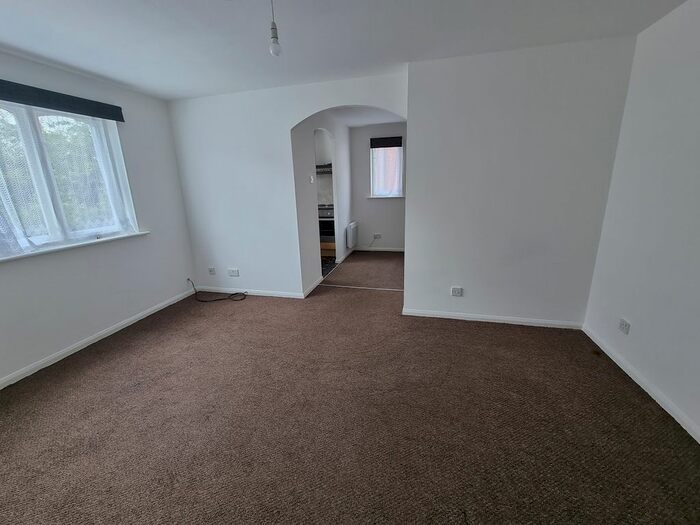 1 Bedroom Flat To Rent In John Silkin Lane, Surrey Quays, London, SE8