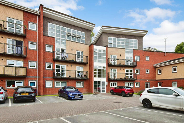 2 Bedroom Apartment To Rent In Central, Wharf Road, Sale, M33