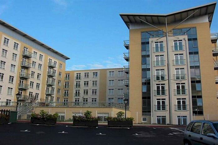2 Bedroom Apartment To Rent In The Meridian, Kenavon Drive, Reading, RG1
