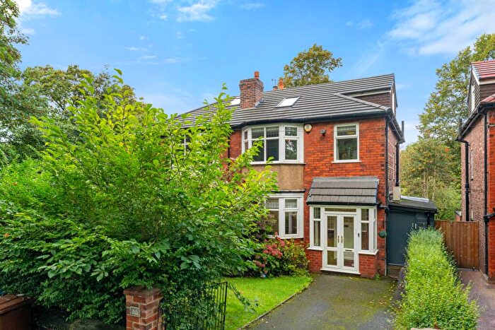 4 Bedroom Semi-Detached House For Sale In Cavendish Road, Salford, M7