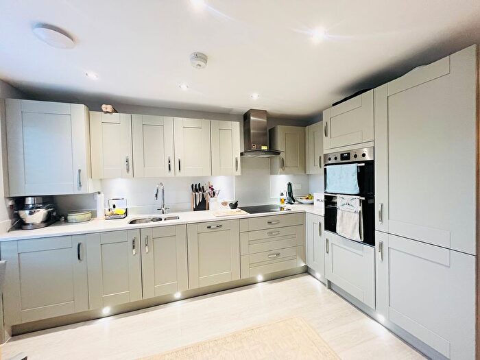 3 Bedroom Town House To Rent In Bridgeman Way, Lichfield, WS14