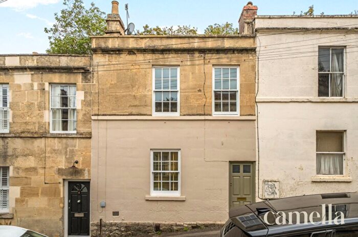 3 Bedroom Terraced House For Sale In Oak Street, Bath, BA2