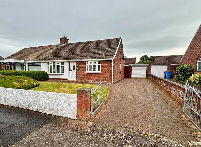 5 Bedroom Semi-detached Chalet Bungalows For Sale In Woodburn Park, Londonderry, BT47