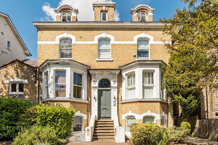 2 Bedroom Flat To Rent In Church Road, London, SE19